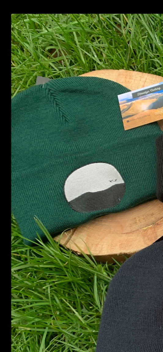 Helvellyn green silhouette turn up